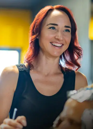 Denise Friseur Erding – Ihre Styling-Expertin im Team von Salon Haarem.