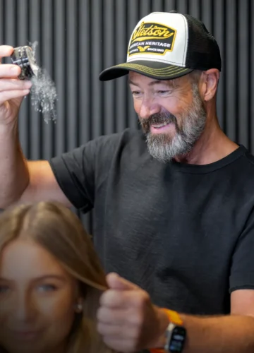Rainer Friseur Erding – Inhaber und Master-Stylist im Salon Haarem.