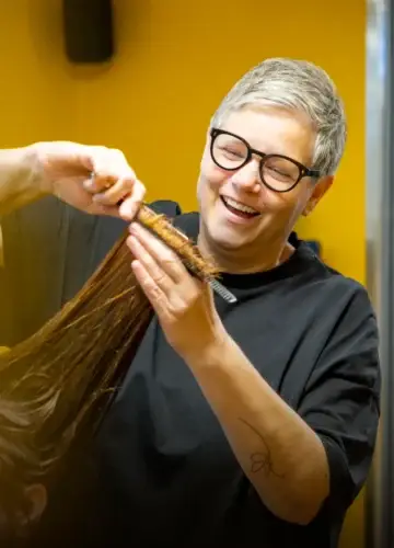 Andi Friseur Erding – Ihre Styling-Expertin im Team von Salon Haarem.