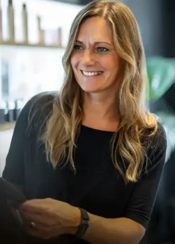 Wila Friseur Erding – Ihre Styling-Expertin im Team von Salon Haarem.