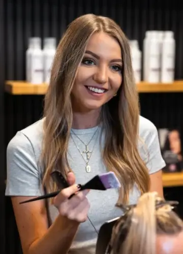 Isabella Friseur Erding – Ihre Styling-Expertin im Team von Salon Haarem.