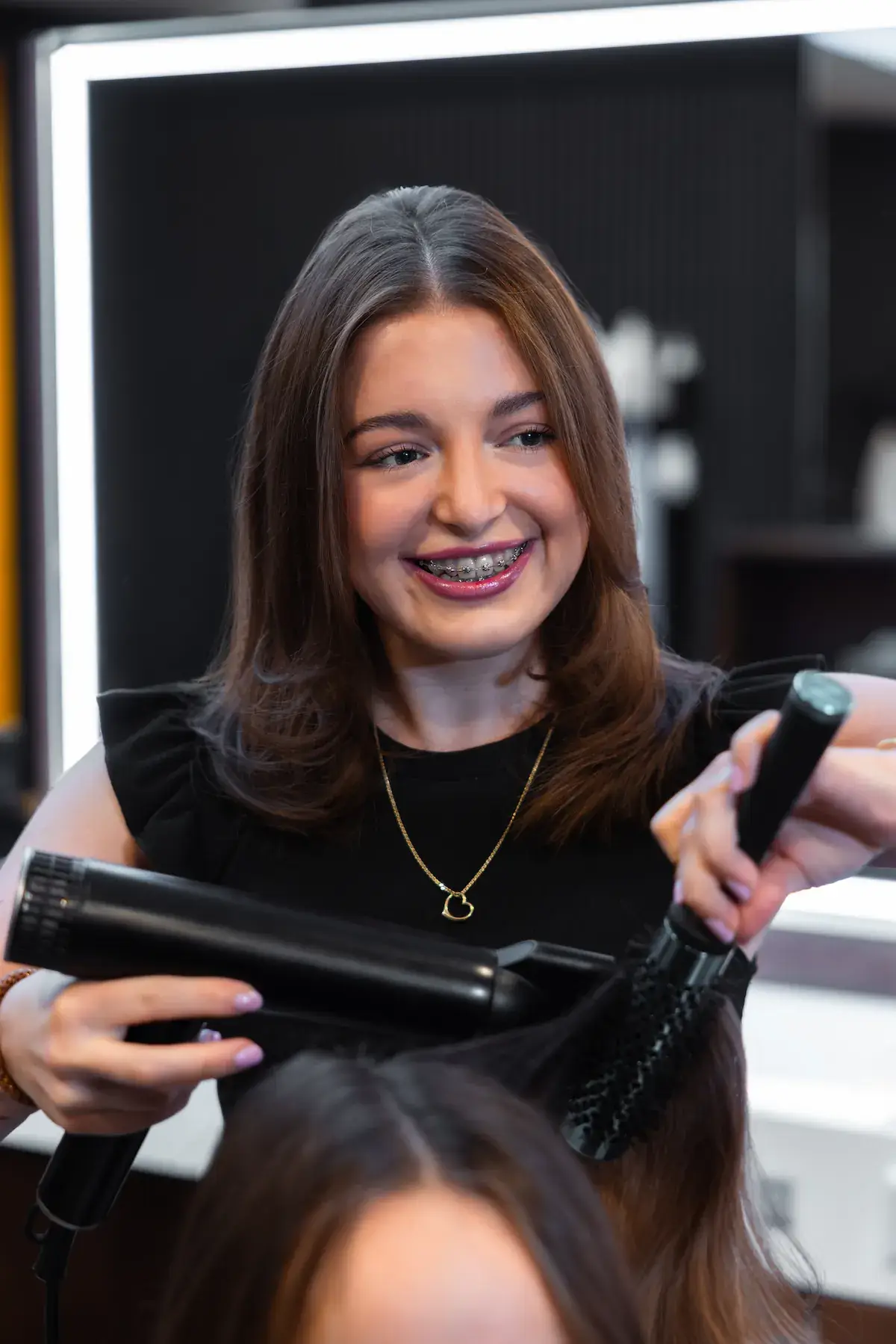 Theresa Friseur Erding – Jungstylist im Salon Haarem Erding